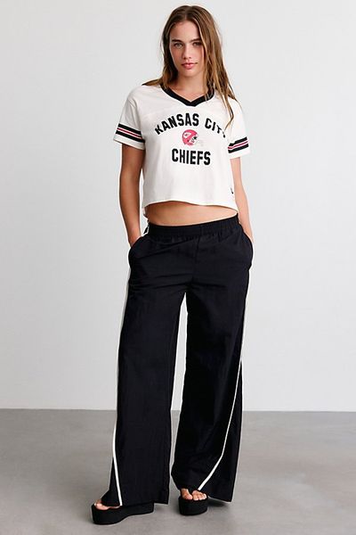 Mitchell & Ness Mitchell & Ness NFL Retro Roots Boxy Cropped Tee in Eagles, Women's at Urban Outfitters