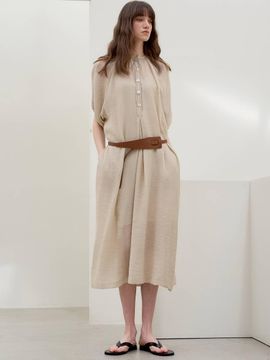 MITTE CRINKLE BELT MAXI DRESS [BEIGE]