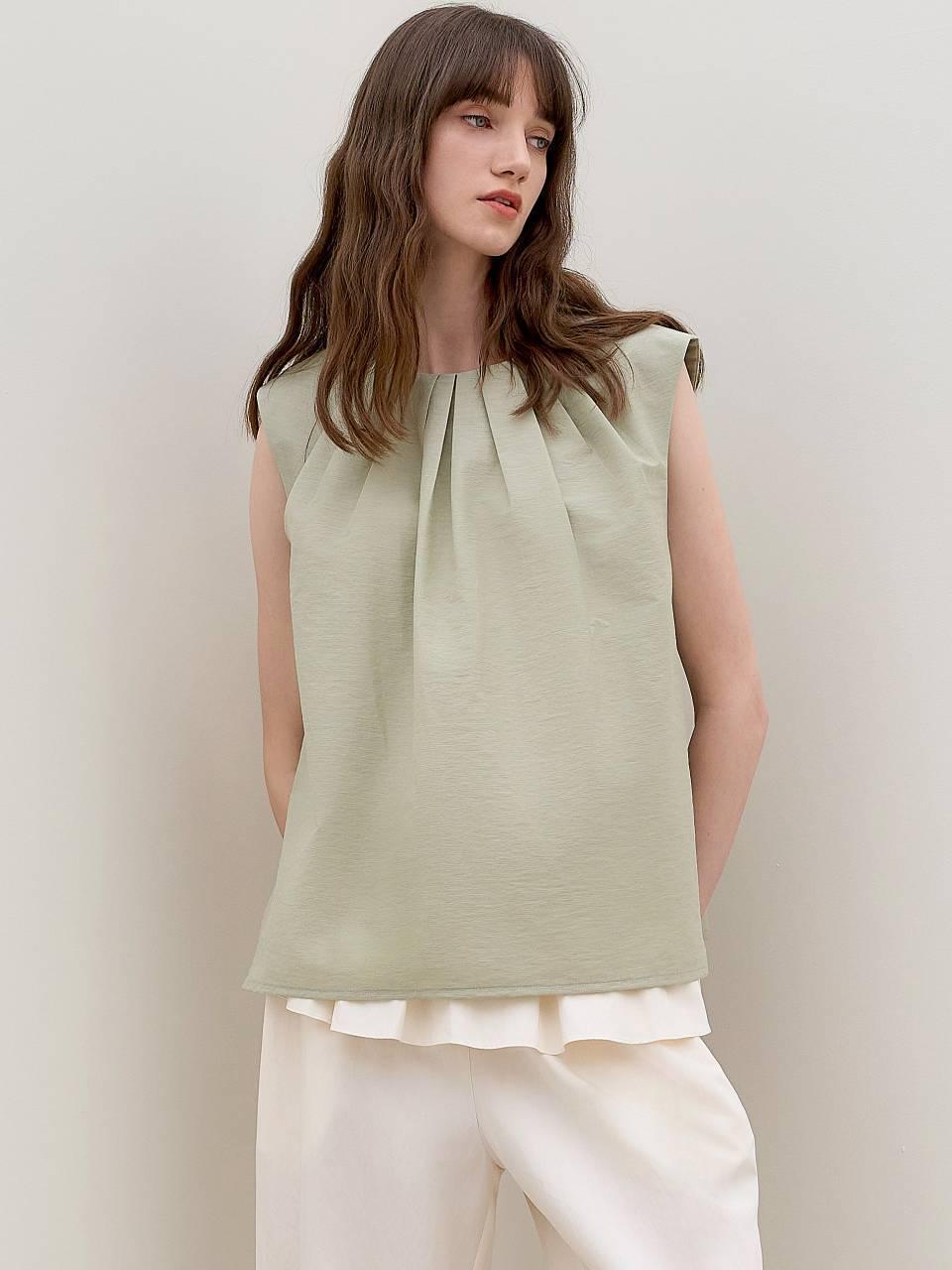 MITTE PIN-TUCK SLEEVELESS BLOUSE [GREEN]