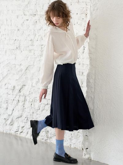 MITTE PLEATS BELT SKIRT [NAVY]