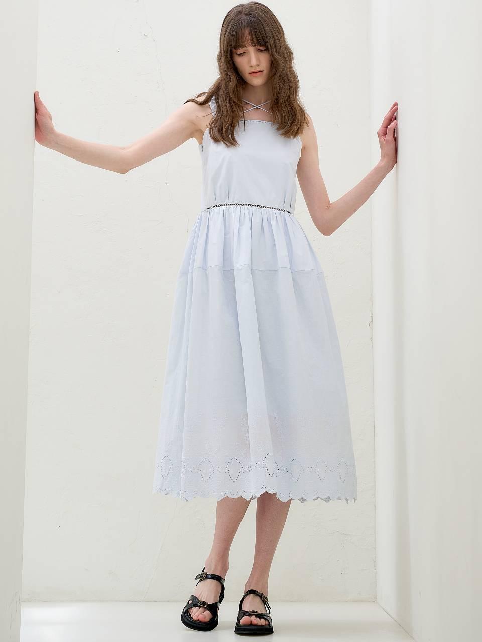 MITTE SLEEVELESS LACE DRESS [LIGHT BLUE]