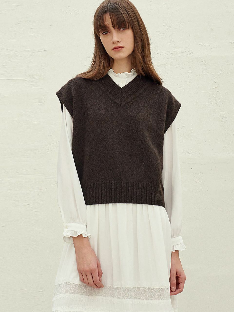 MITTE V-Neck Knit Vest (Brown)