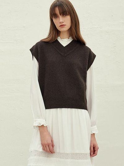 MITTE V-Neck Knit Vest (Brown)