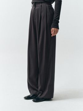 MMAK STRIPE TUCK DETAIL WIDE PANTS, CHARCOAL