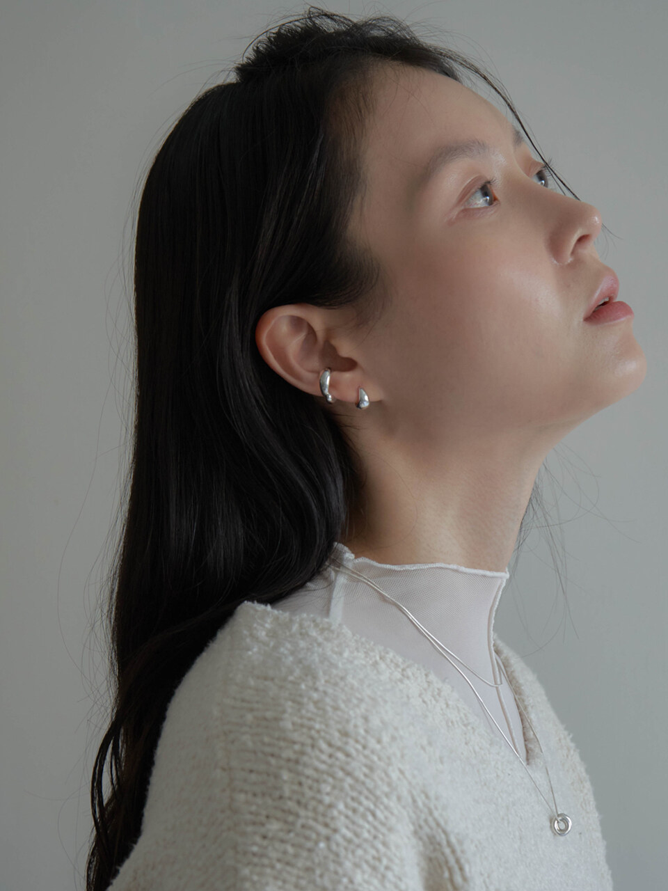 mnemo Hug Earcuff