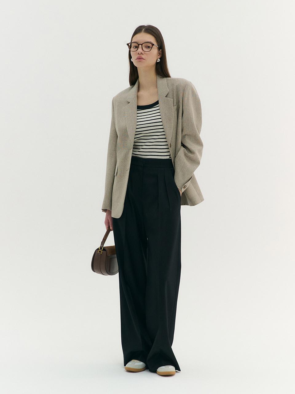 MOAT BOLD SLEEVE DART JACKET