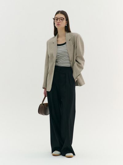 MOAT BOLD SLEEVE DART JACKET