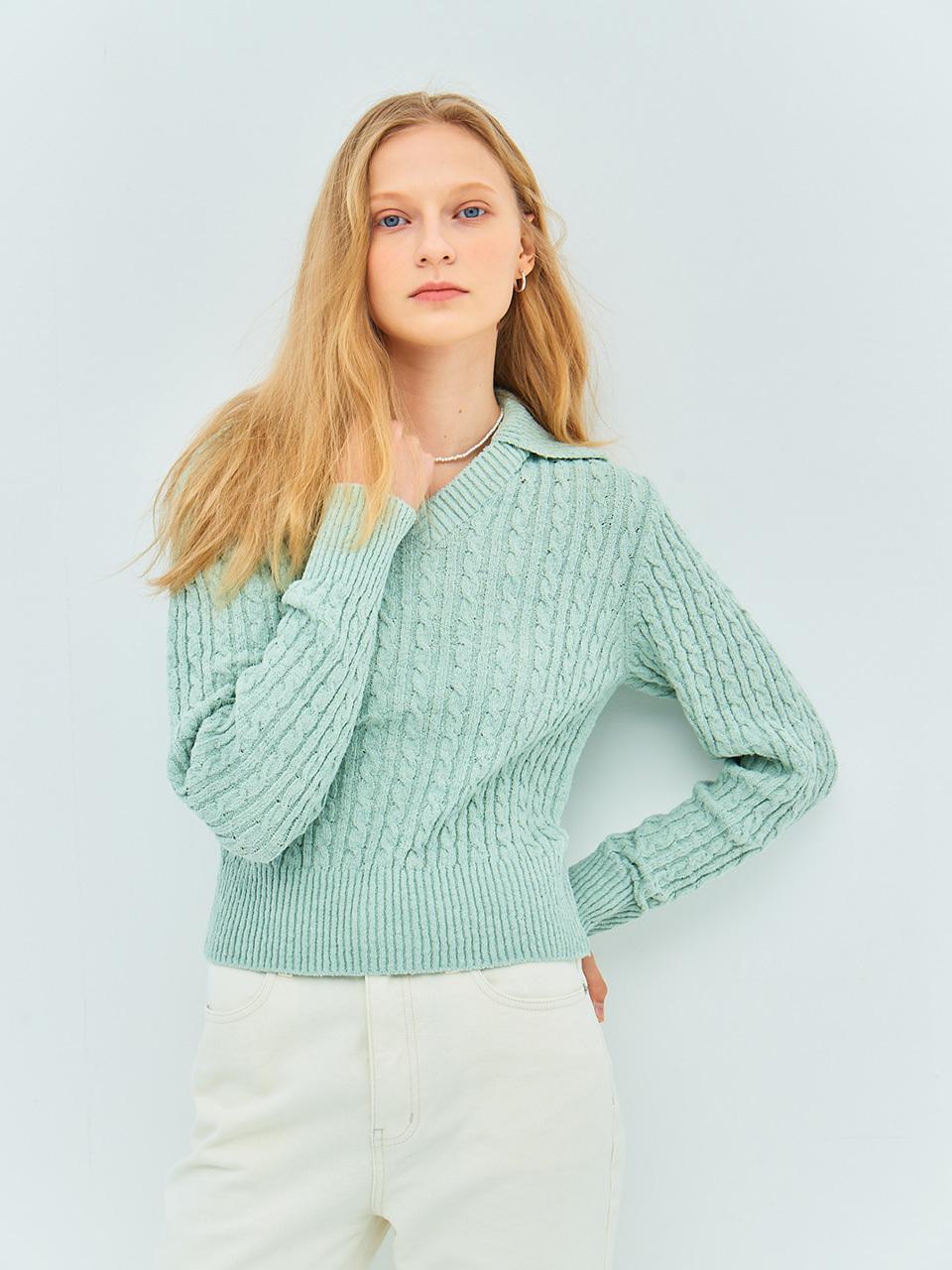 MOAT COLLAR CABLE BOUCLE KNIT(natural green)