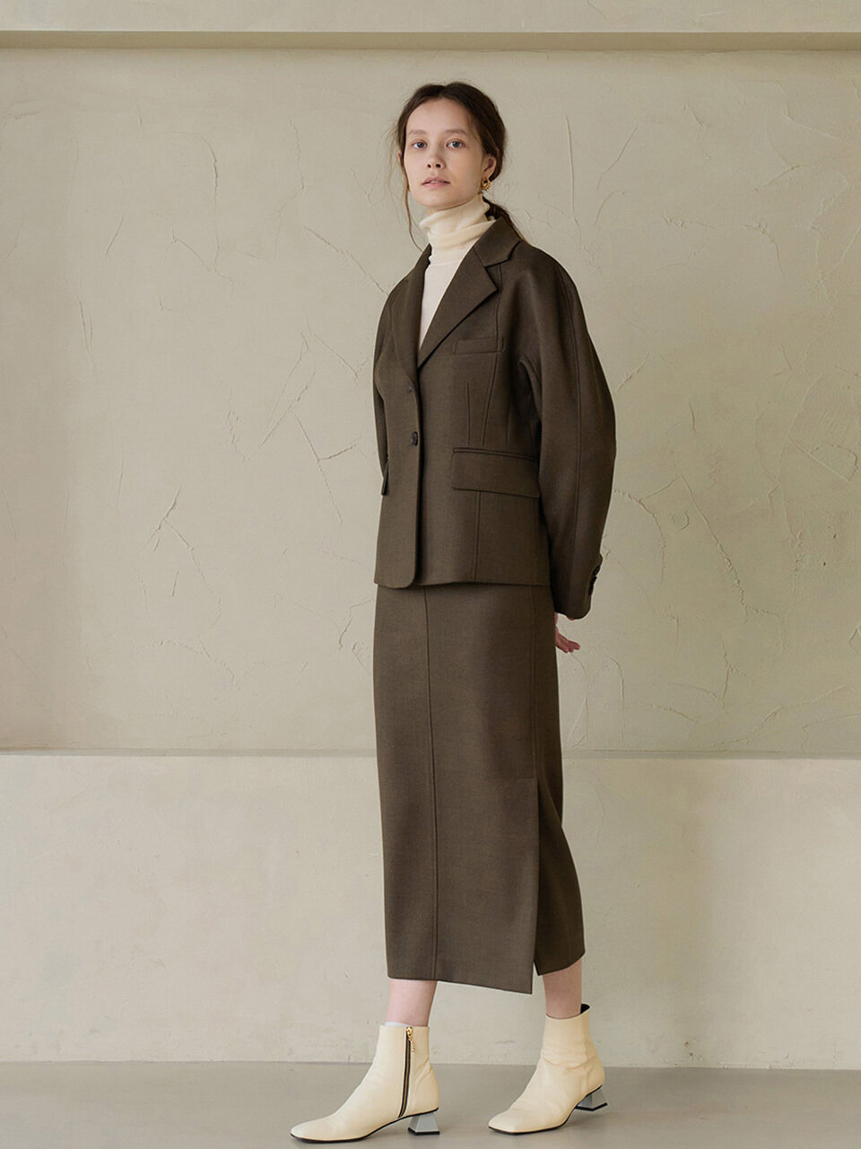 MOAT Dolman Sleeve Cropped Jacket (Butter Brown)