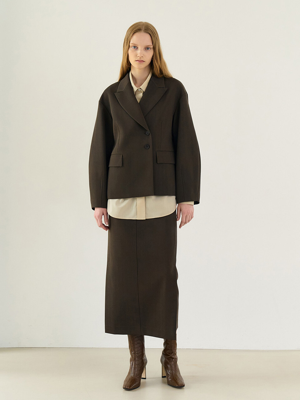 MOAT Double Dart Cropped Jacket_Herringbone Brown