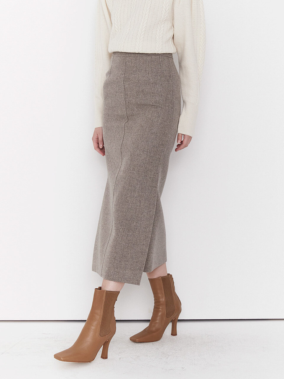 MOAT H-Ling Slit Skirt_Greige