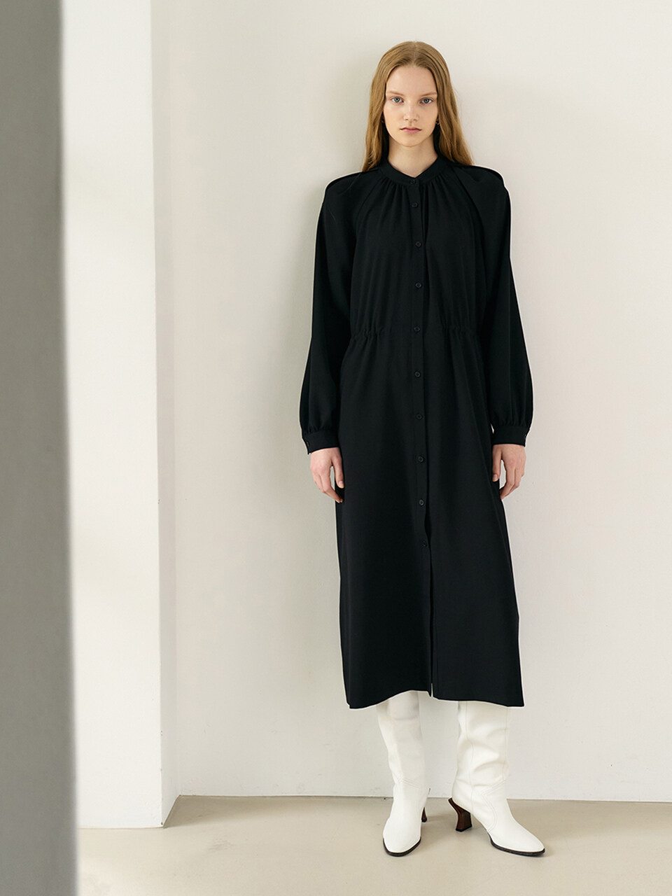 MOAT Puff Sleeve Shirring Dress_Moat Black