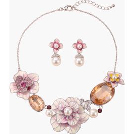 Modenaire Modenaire Floral Pearl Statement Necklace and Earrings Set