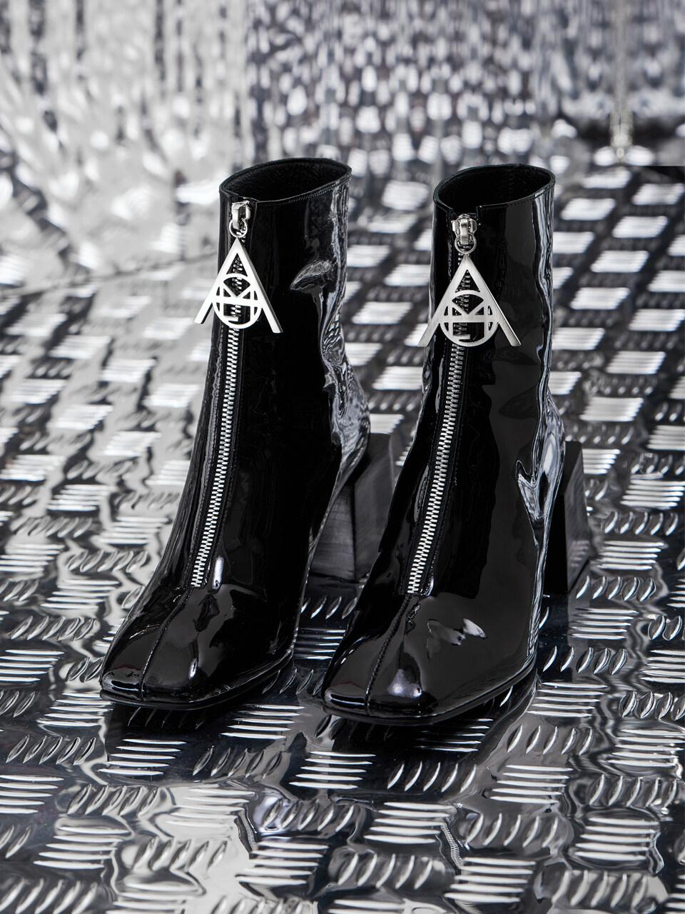 MODERN ALCHEMIST New Year Collection Logo Zipper Boots Black