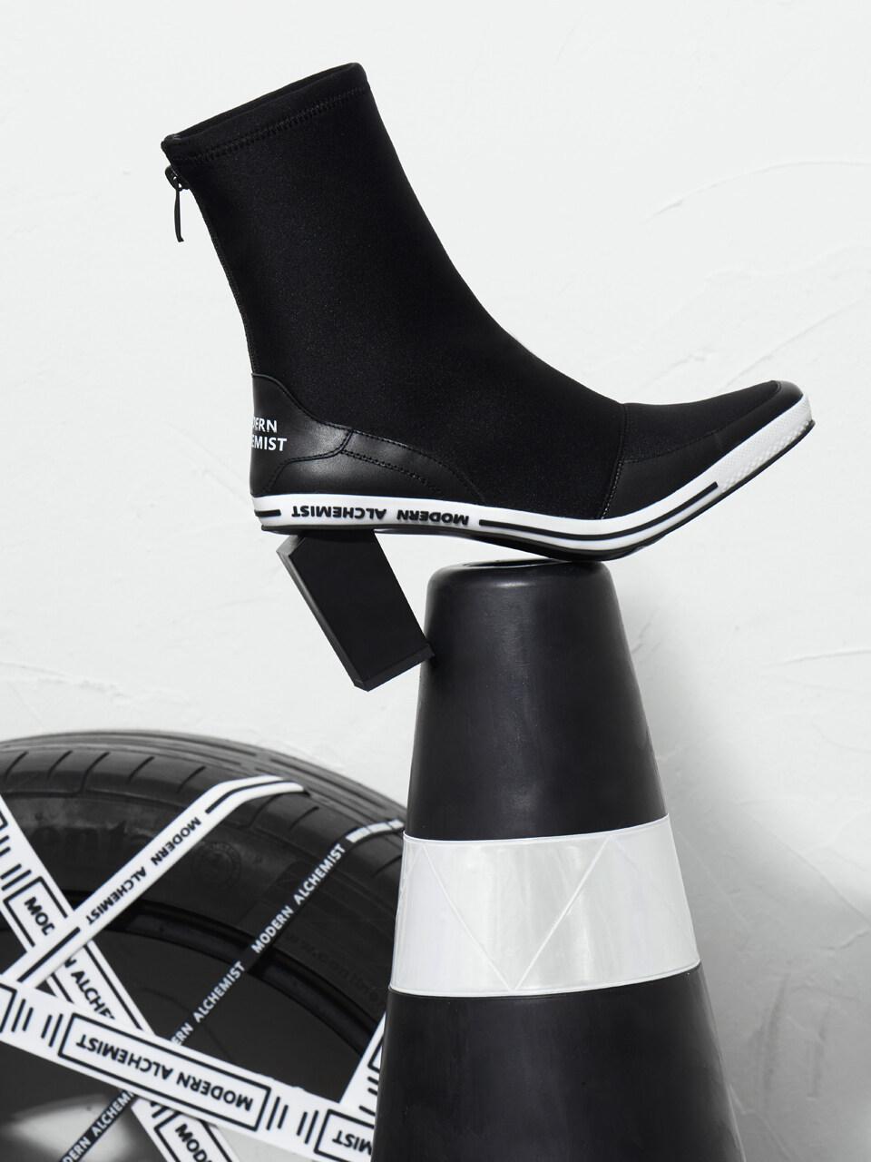 MODERN ALCHEMIST Project2. Sneakers Boots Black