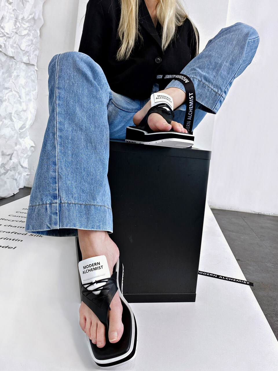 MODERN ALCHEMIST PROJECT 3. RE- 3RD FLIPFLOP - BLACK WHITE