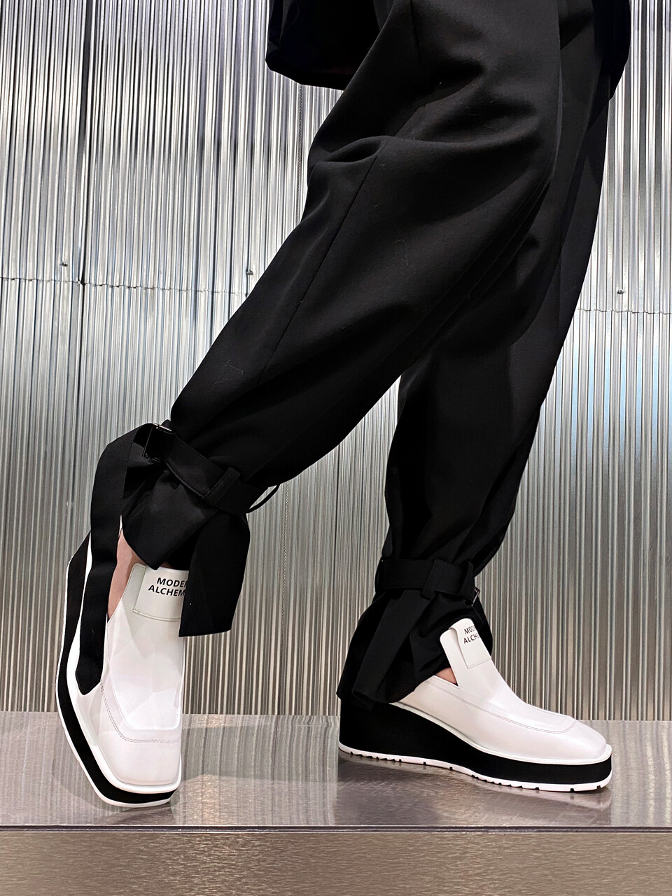 MODERN ALCHEMIST Project 3 Re-Tro Logo Loafers - White