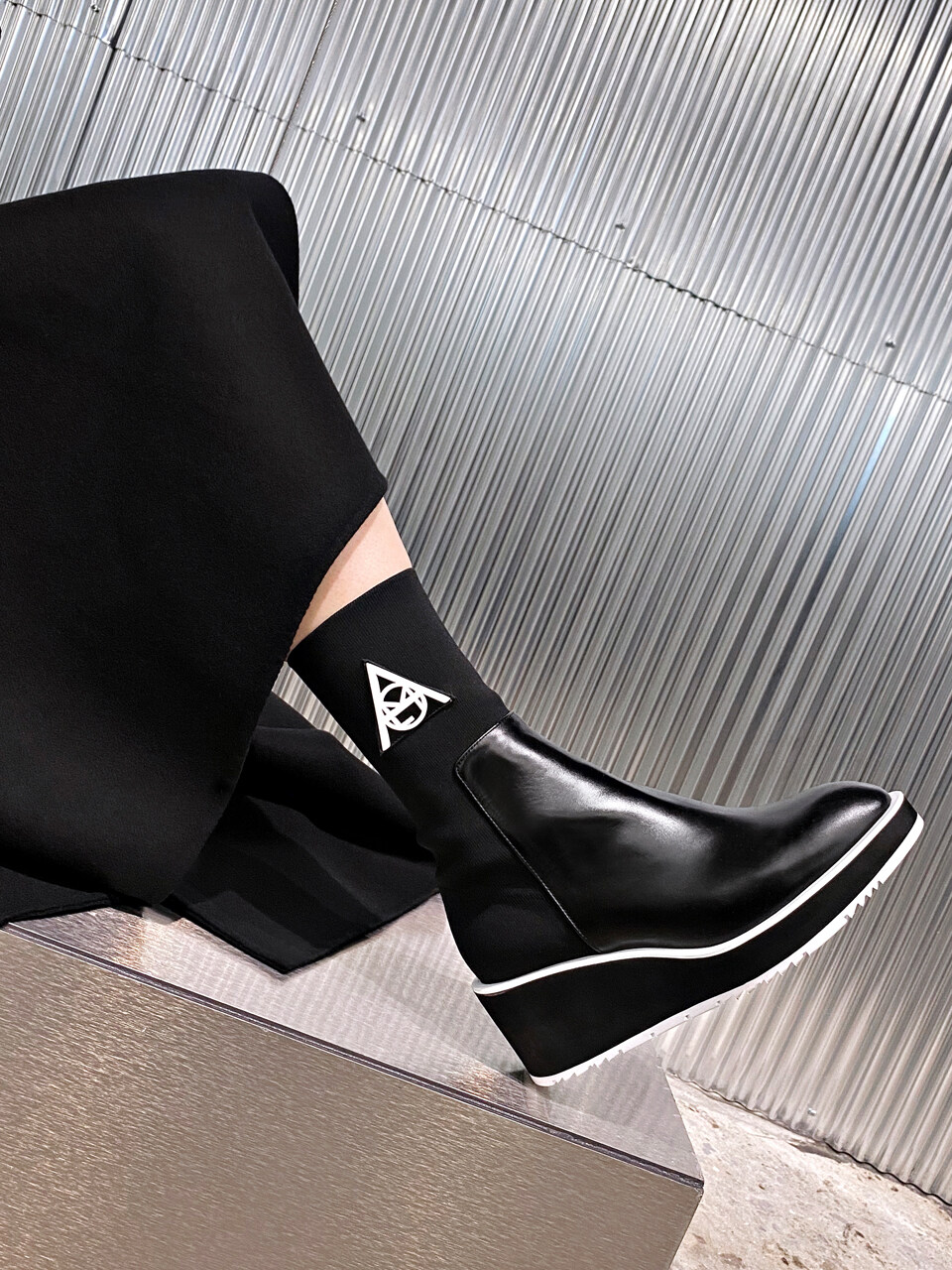 MODERN ALCHEMIST Project 3 Re-Tro Socks Boots - Black