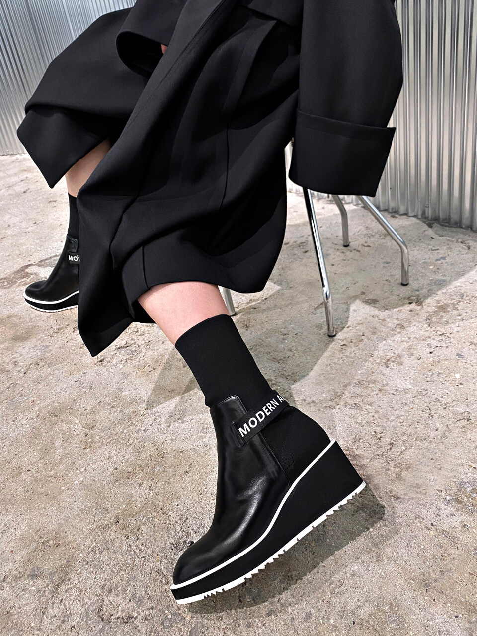 MODERN ALCHEMIST Project 3 Re-Tro Socks Boots II - Black