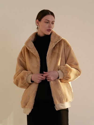 MODERNABLE Fack Fur Jumper (Beige)