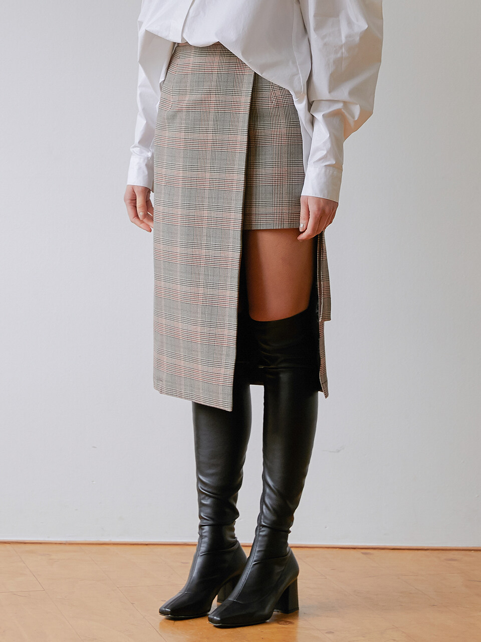MODERNABLE Unbalance Check Wrap Long Skirt (Gray)