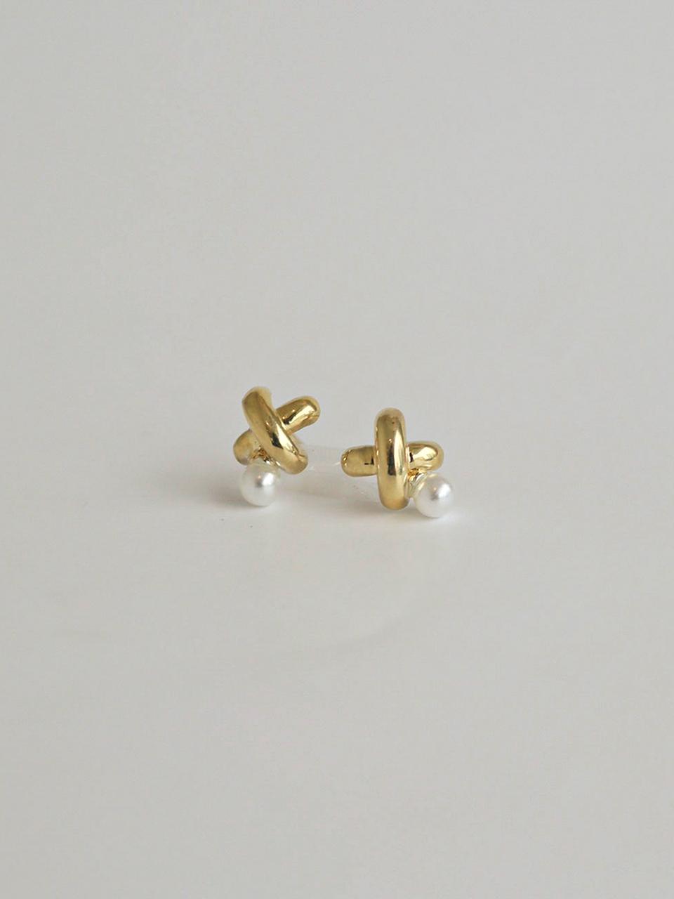modernlike 14K Gold-Filled Silver Pearl X Stick Curve Earring