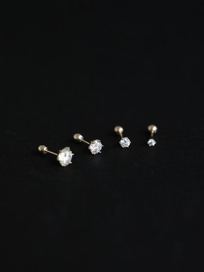 modernlike 14k Gold Moisanite 6 Feet Piercing + Appraisal Pap