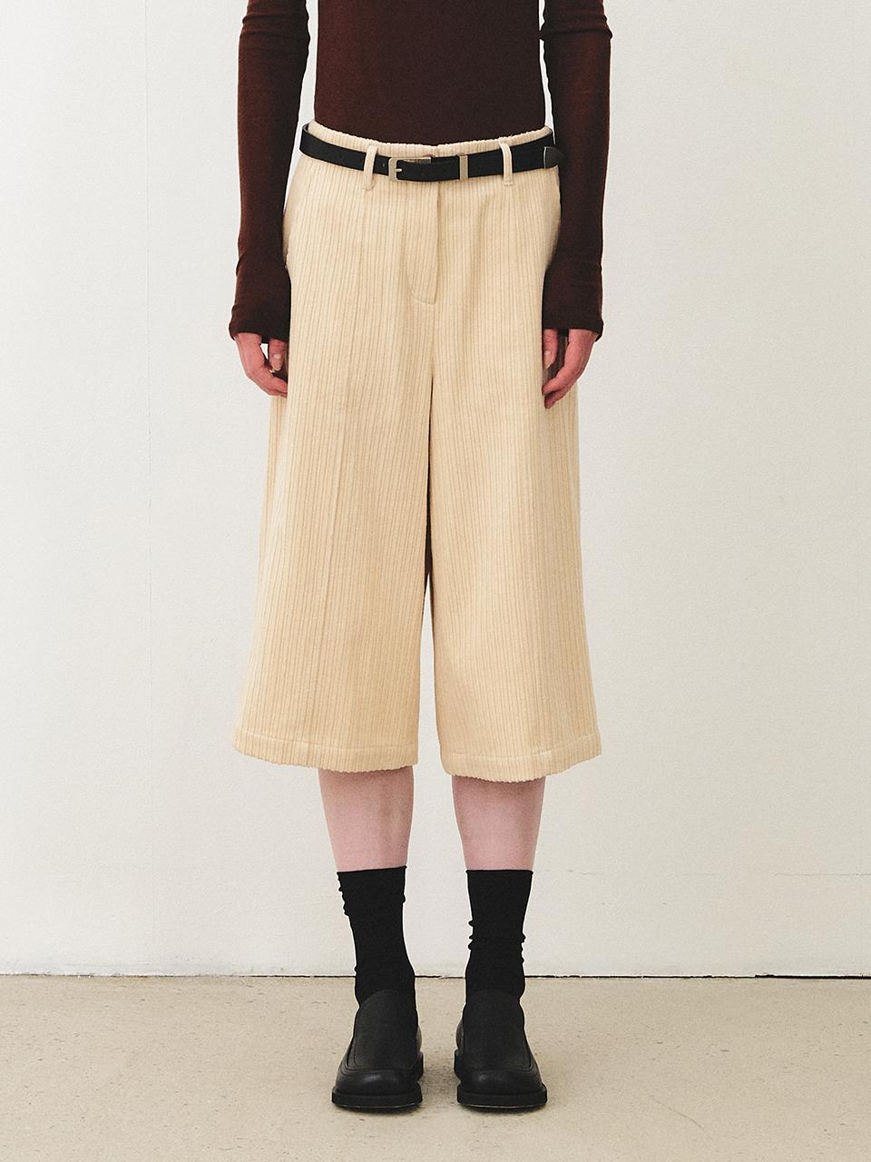 MOHAN Cotton Corduroy Below-Knee Bermuda Pants [2COLORS]