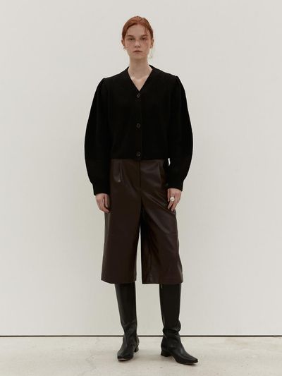 MOHAN Eco Leather Wide Fit Bermuda Pants [Brown]