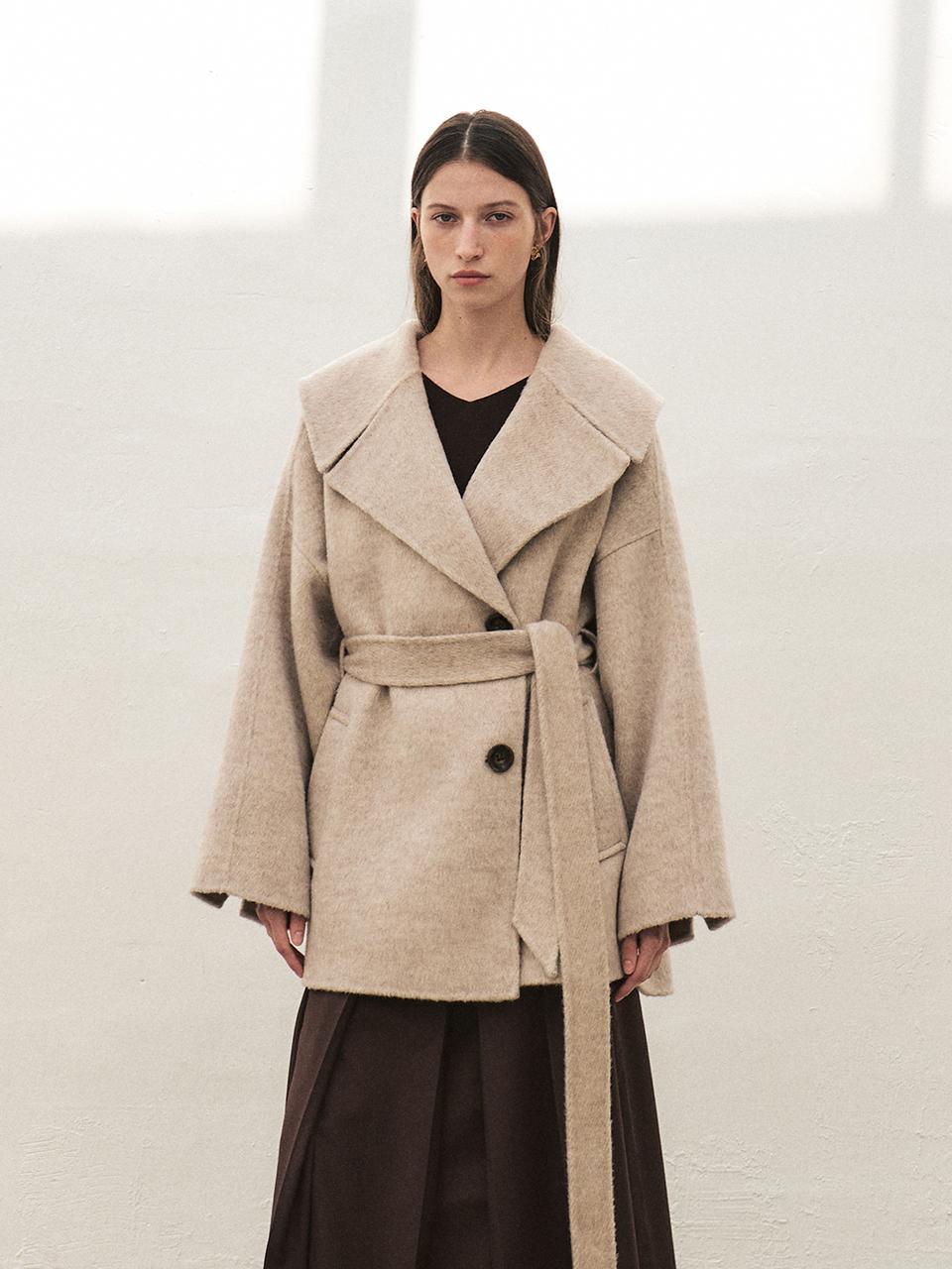 MOHAN Handmade Wool Camel Hair Wide Collar Half Coat [Charcoal/Beige]