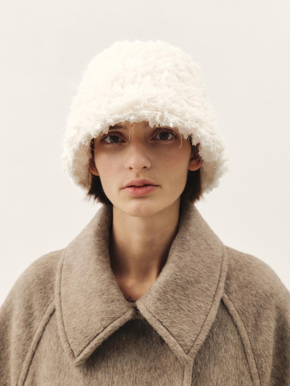 MOHAN Plush Long-pile Polyester Bucket Hat