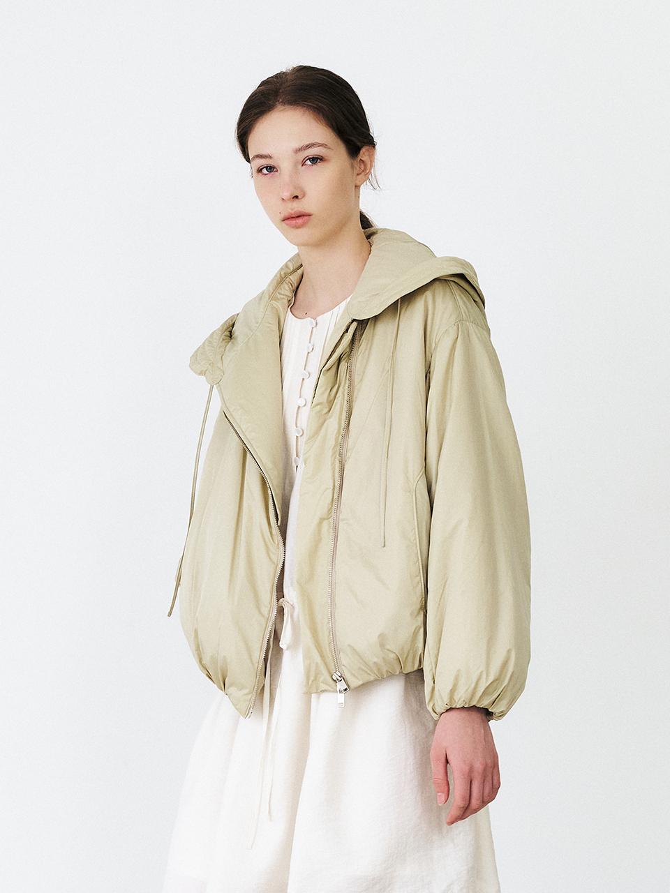 MOHAN Shirring Volume Detachable Hood Bomber Jacket [BEIGE/BLACK]