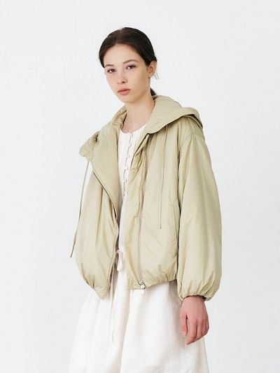 MOHAN Shirring Volume Detachable Hood Bomber Jacket [BEIGE/BLACK]