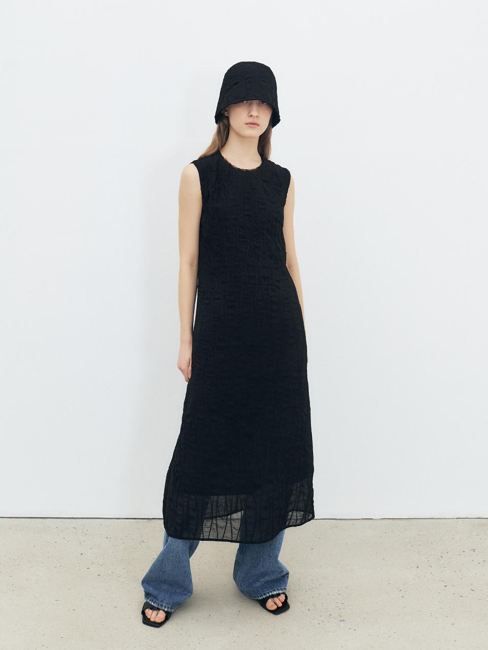 MOHAN Sleeveless Neck Edge Dress [Black]
