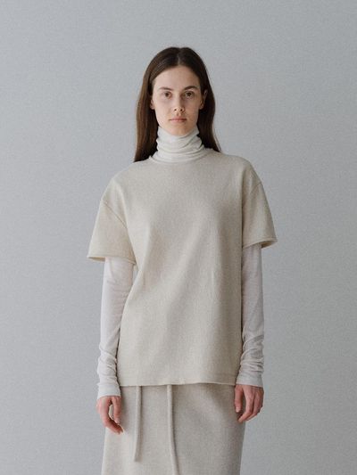 MOHAN Wool Half Sleeve Top