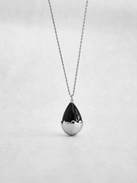 MOI studio Black Long Necklace