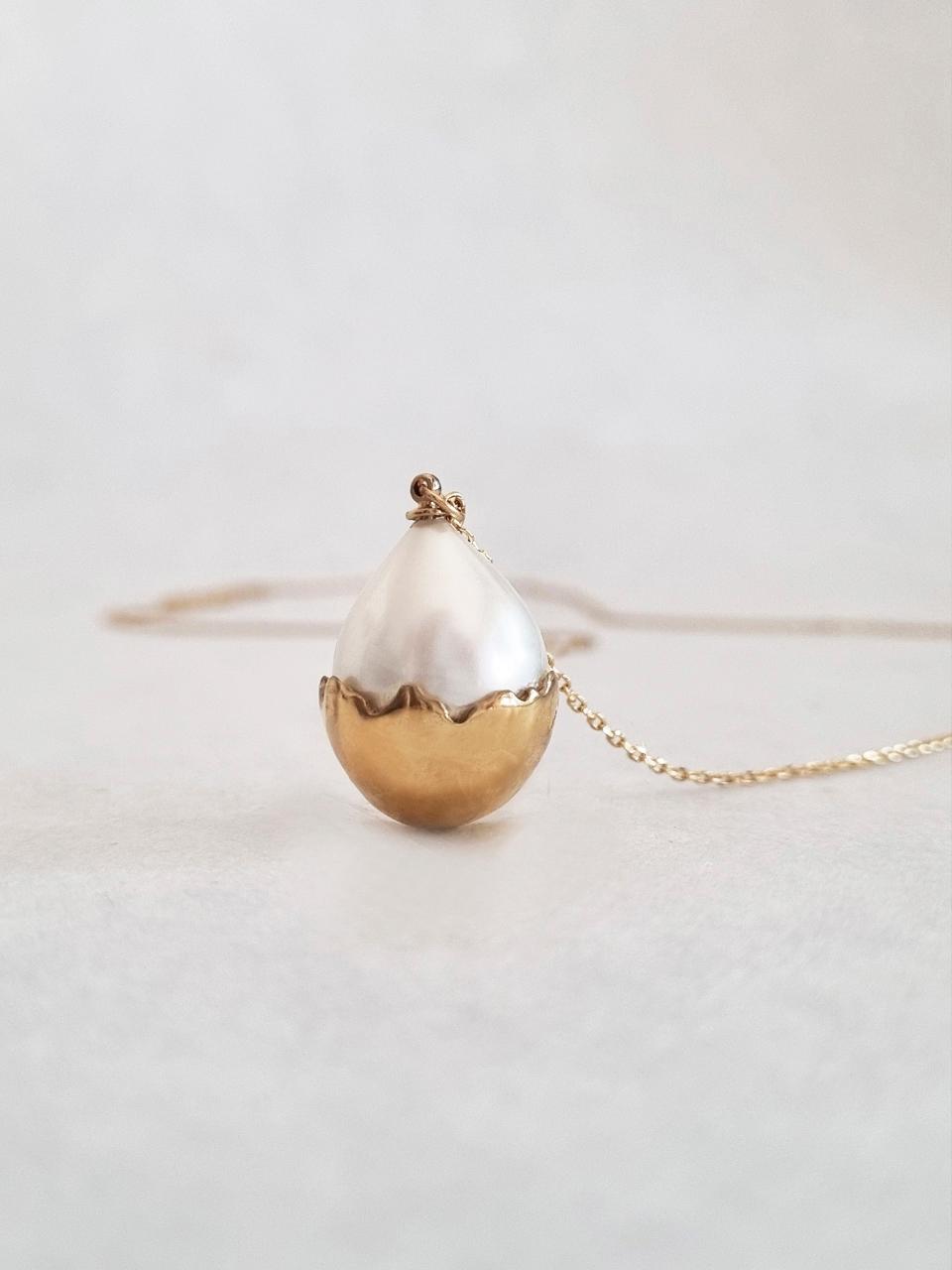 MOI studio Golden Long Necklace