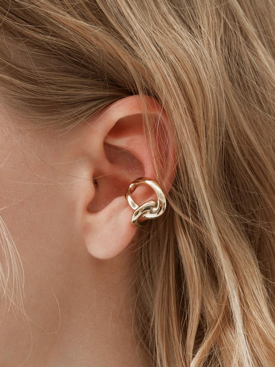 MOI studio Twist heart earcuff