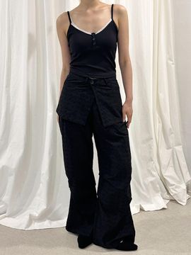 MOIFAIRE FLOWER LACE LAYERED PANTS [BLACK]