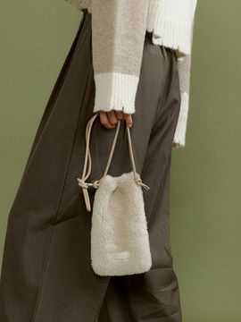 molliolli ADORA strap mini bag [beige]