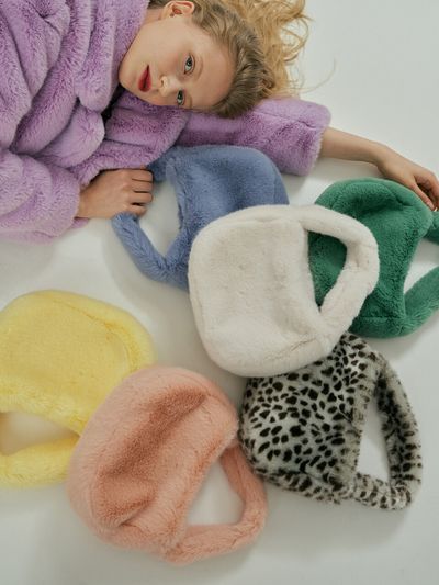 molliolli Molliolli Keety Point Eco Fur Mini Bag - 9Color