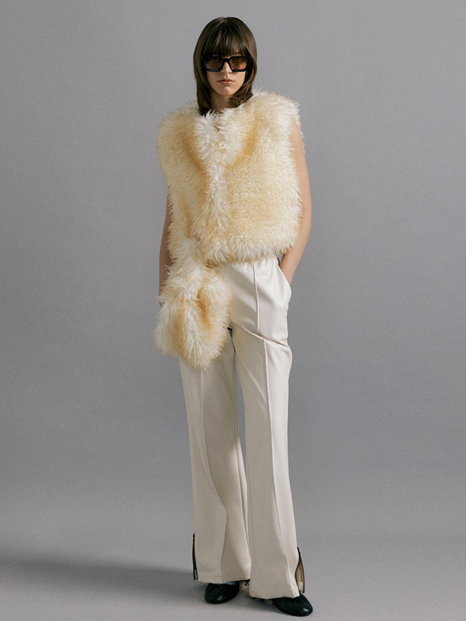 molliolli MONE crop mini vest_pouch set [Light Beige]