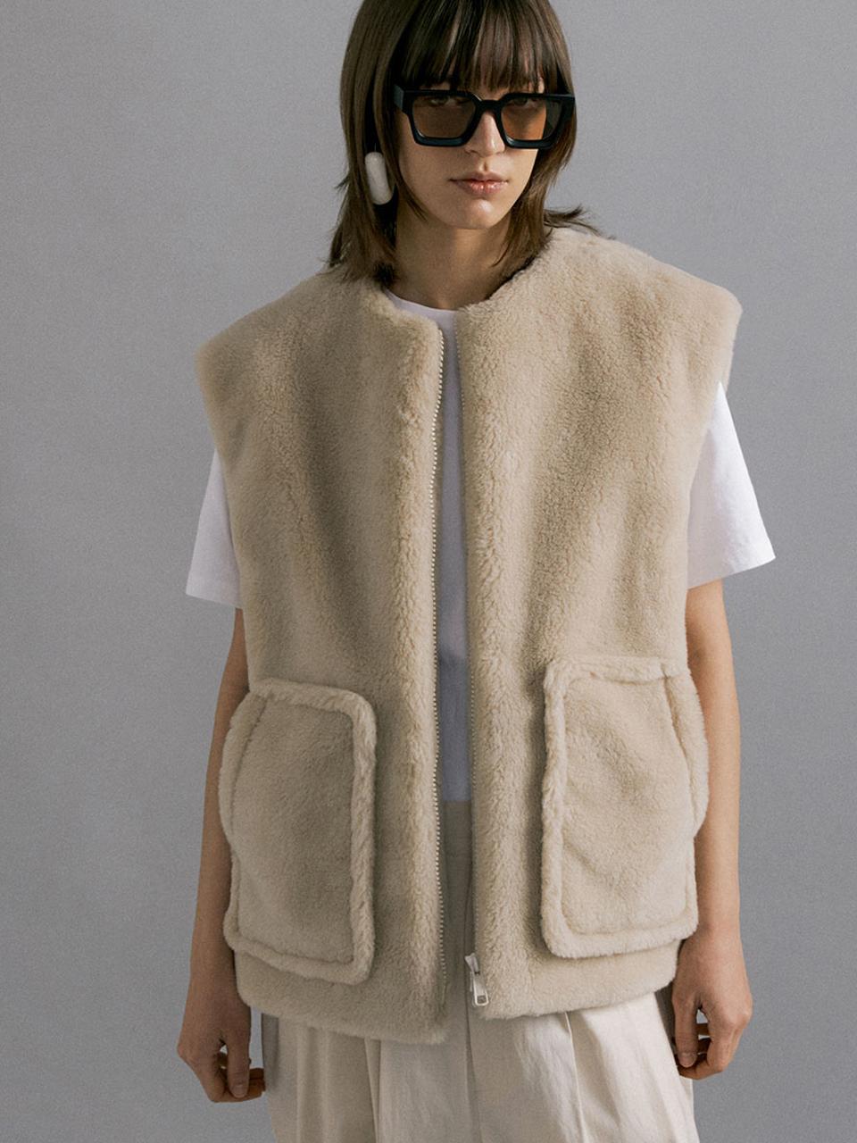 molliolli OLI over fur vest