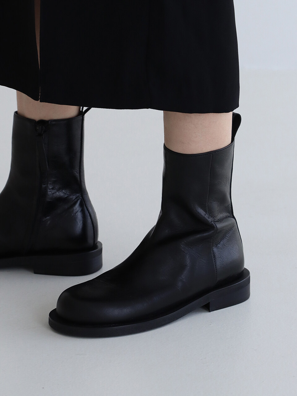 MOL:pin Bor Ankle Boots_Black