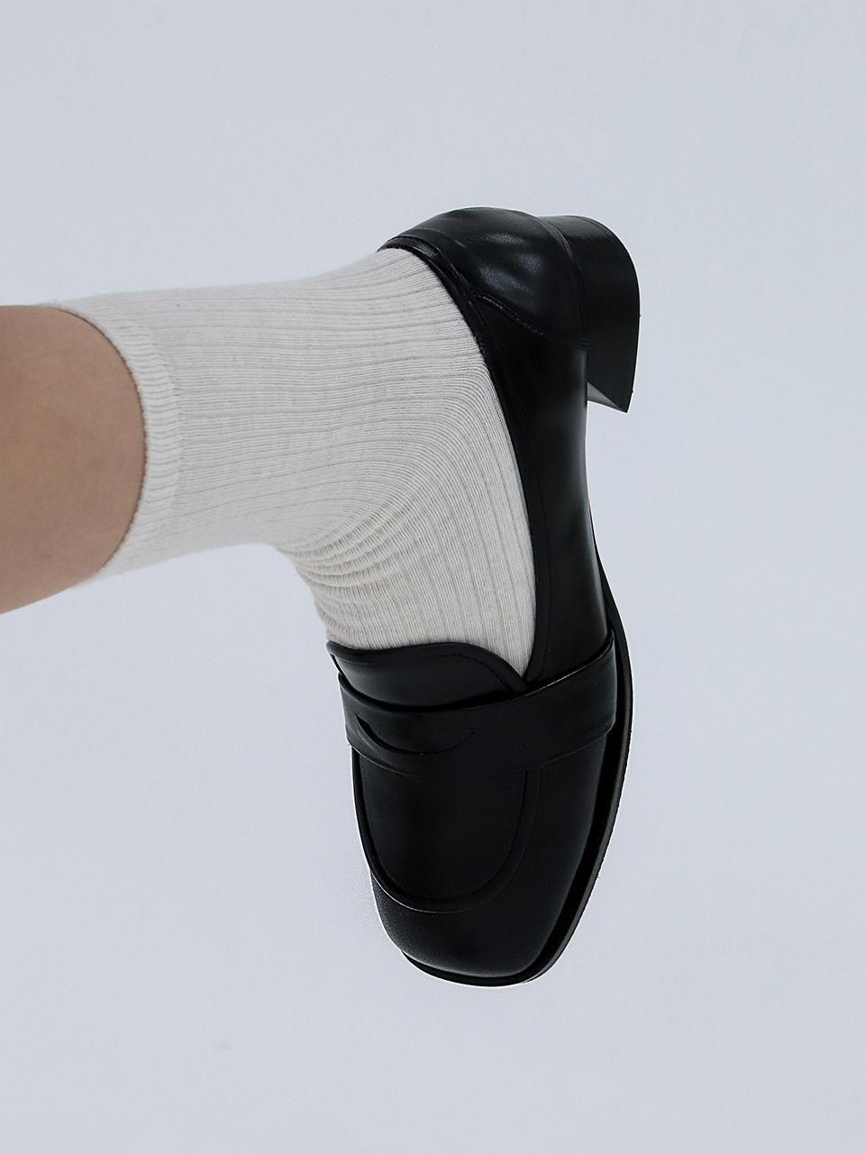 MOL:pin Jay Classic Loafer_Black
