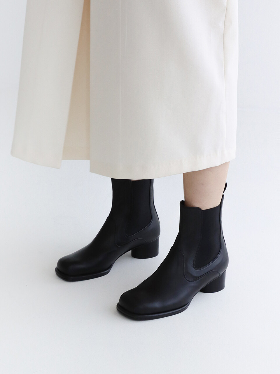 MOL:pin Jd Ankle Boots_Black