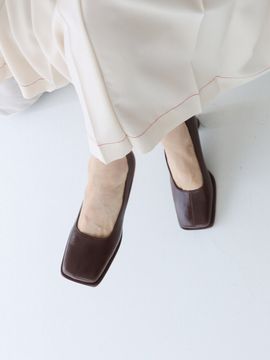 MOL:pin Lo Pumps_Brown