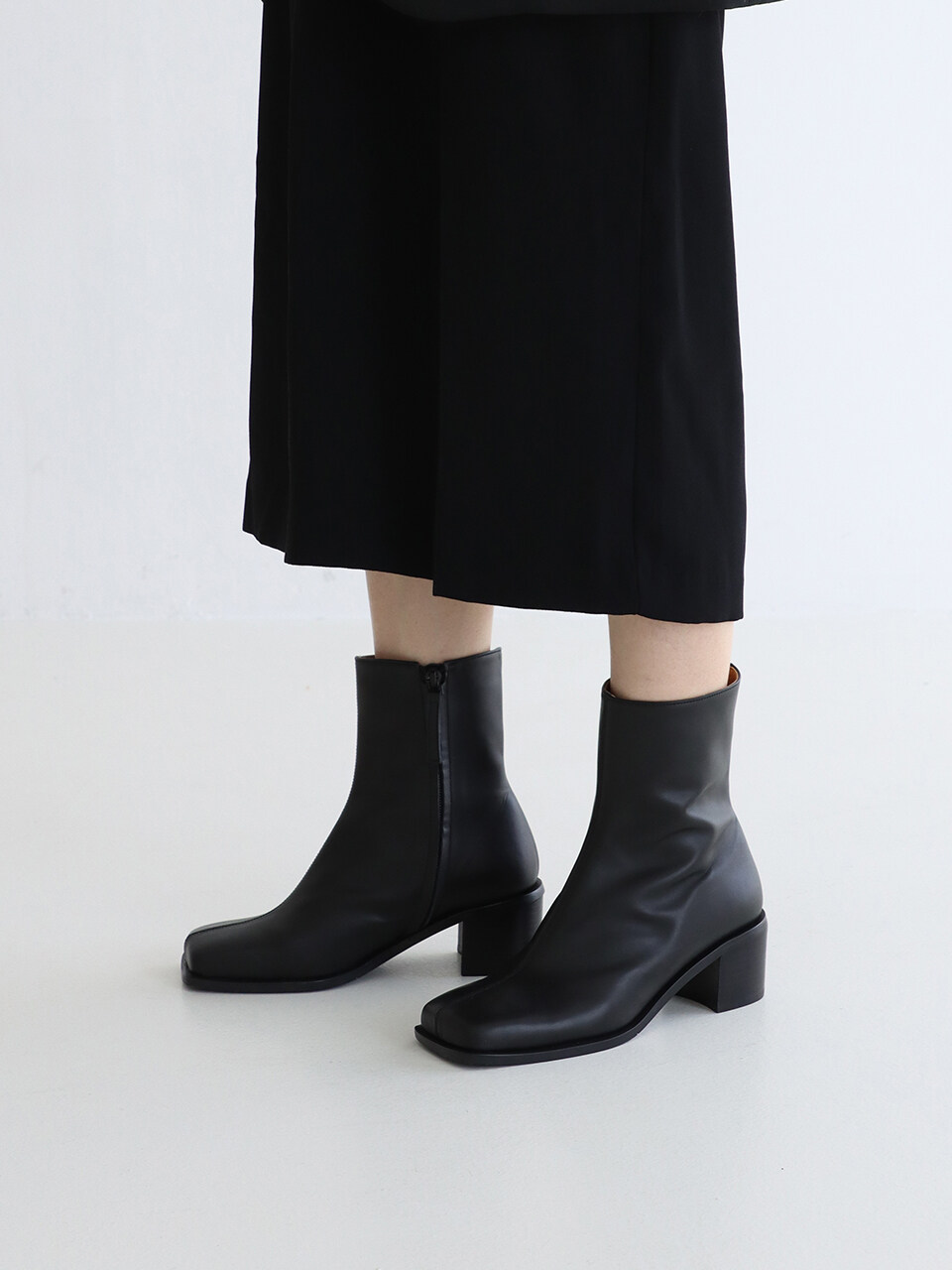 MOL:pin Oma Ankle Boots_Black