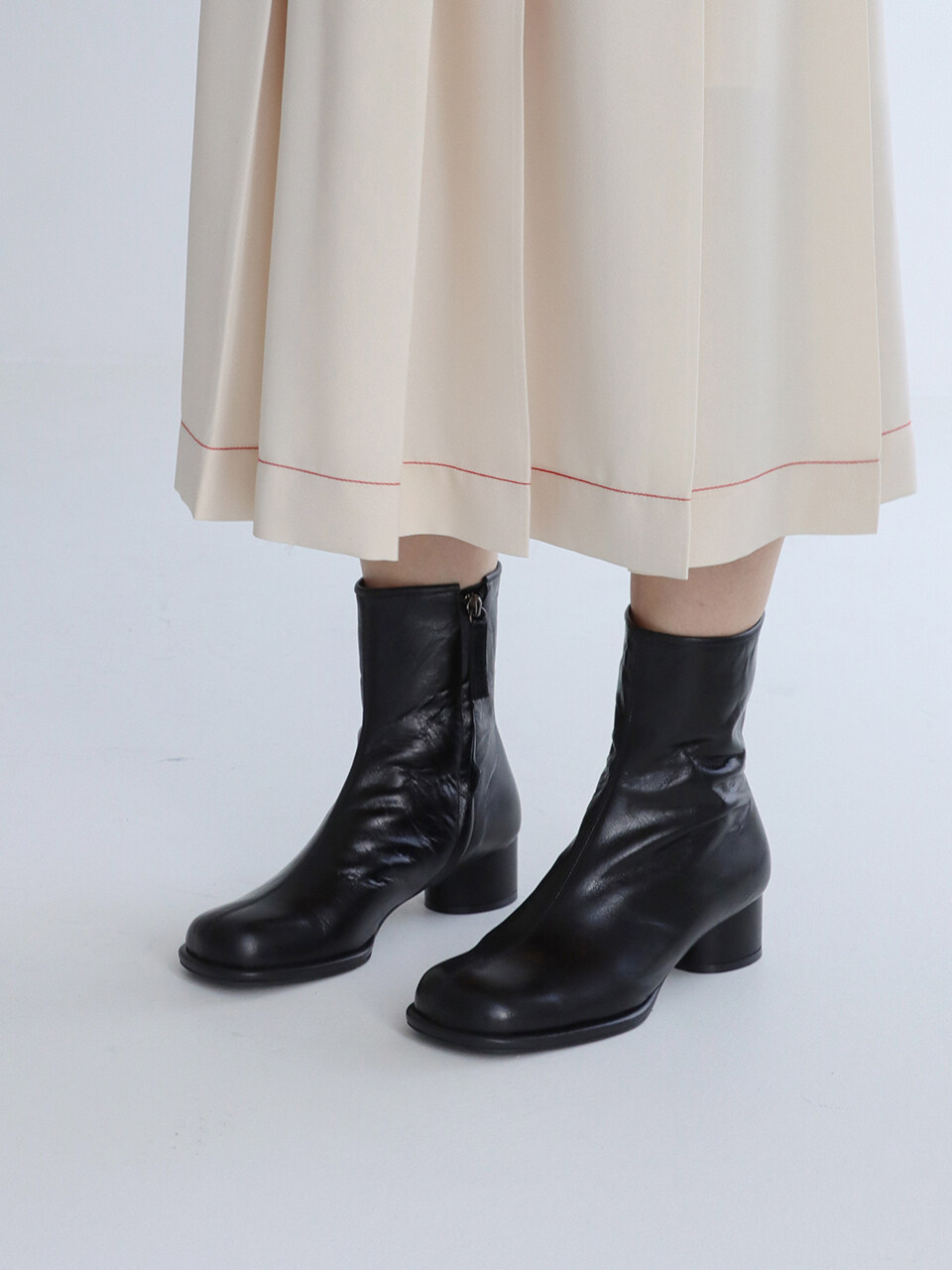 MOL:pin Sain Ankle Boots_Black