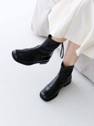 MOL:pin Ui Ankle Boots_Black